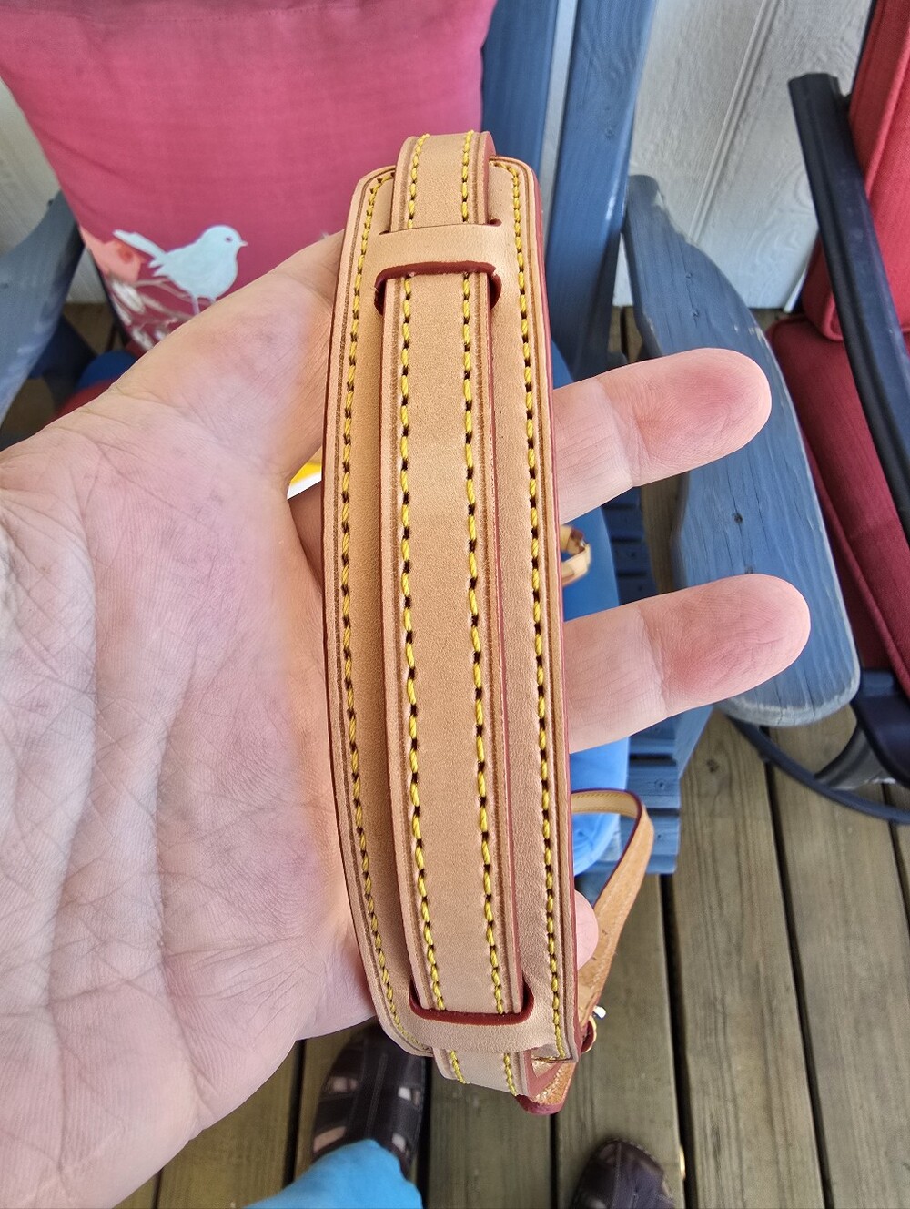 Dooney & Bourke EUC Yellow & White  Chevron Crossbody Bag with Tan Leather Trim - Picture 4 of 6